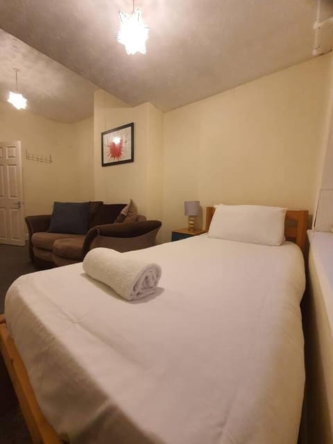 Warm & Welcoming Balfour Getaway House in Wallasey