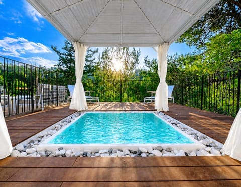 Hot Tub, View (from property/room)
