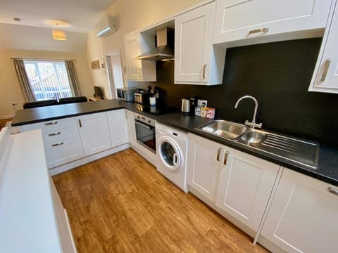Central Kirkwall Apartment - Copinsay Apartment in Scotland