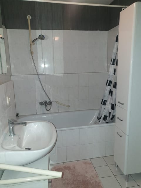 Apartment am Kaiserlei 2 Etage 2 Schlafzimmer Haus 125 Apartment in Offenbach