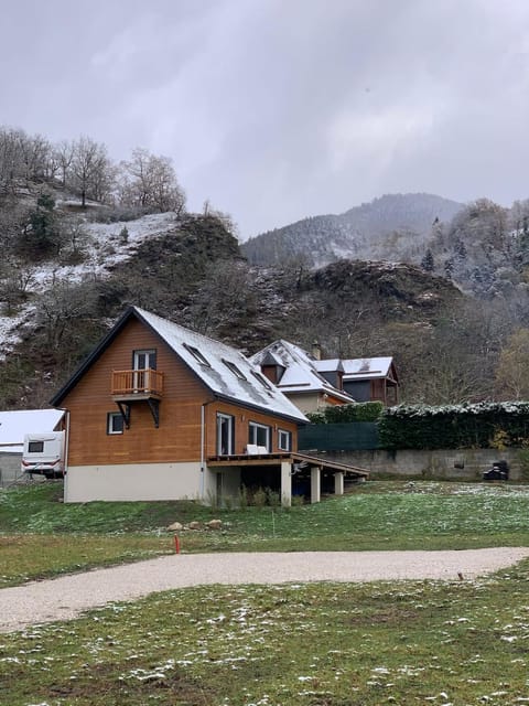 Property building, Natural landscape, Mountain view