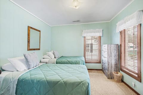 A Shore Thing House in Saugatuck