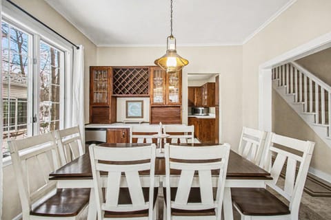 A Shore Thing House in Saugatuck