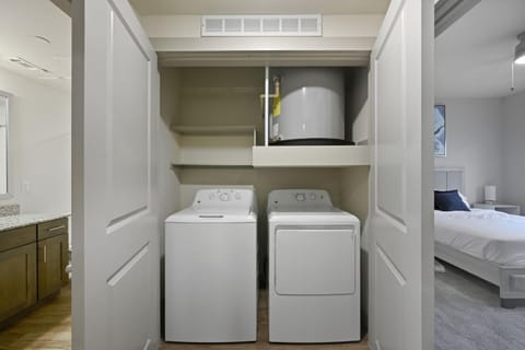 Chisholm Trace 1236 I Spacious 1 Bed 1 Bath Apartment in Cleburne