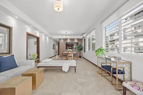 Living room, Photo of the whole room