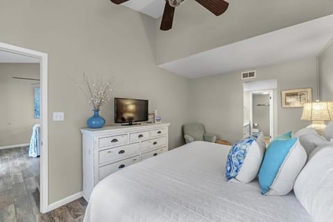 Spacious 2-Story Family Retreat Sugar Beach 363 Apartment in Orange Beach