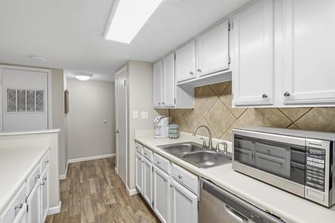 Spacious 2-Story Family Retreat Sugar Beach 363 Apartment in Orange Beach