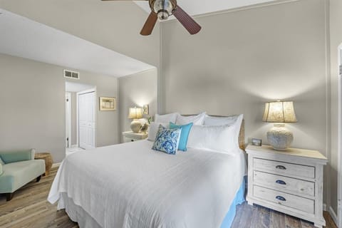 Spacious 2-Story Family Retreat Sugar Beach 363 Apartment in Orange Beach