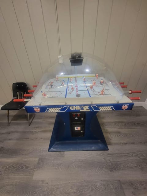 Cedar Lodge Room 2 Queen Beds & Balcony Apartment in Laconia