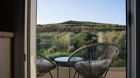 Patio, Spring, Day, Natural landscape, View (from property/room), Balcony/Terrace, Mountain view