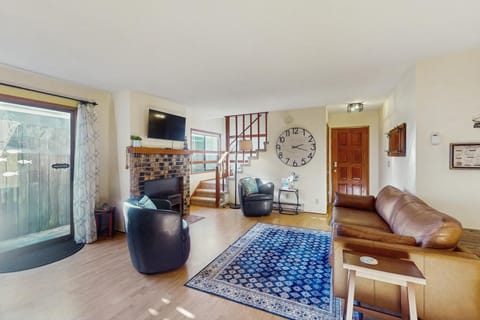 Winchester Bay Coastal Retreat House in Oregon