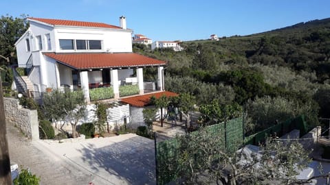 Patio, Facade/entrance