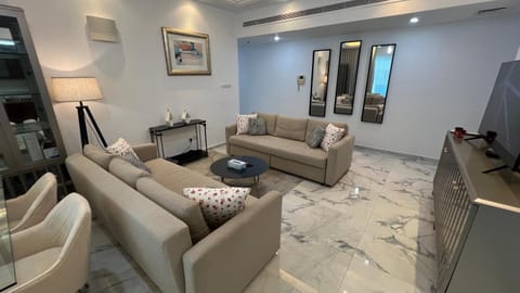 Dubai Marina Apartment Steps to DMCC Metro & JBR Apartment in Dubai