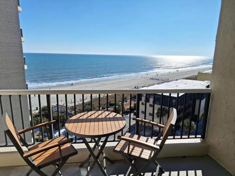 Patio, Day, Natural landscape, View (from property/room), Balcony/Terrace, Seating area, Beach, Sea view