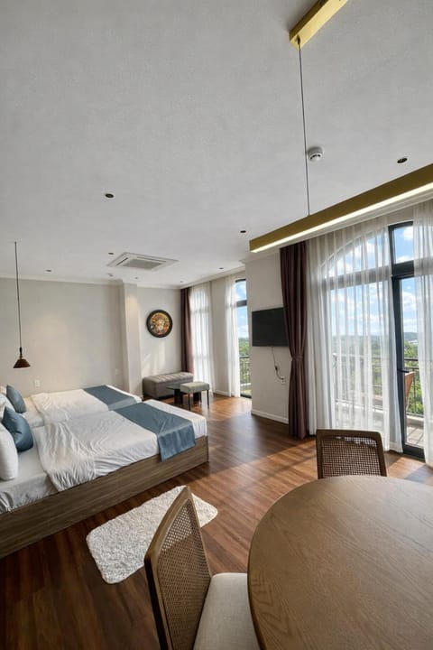 Bed, Photo of the whole room