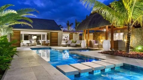 Garden, Swimming pool