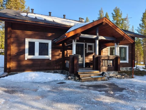 Property building, Day, Winter