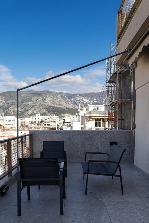 Balcony/Terrace, Mountain view