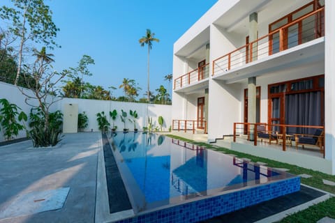 Property building, Swimming pool