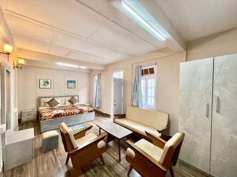 Bed, Seating area, Bedroom, wardrobe