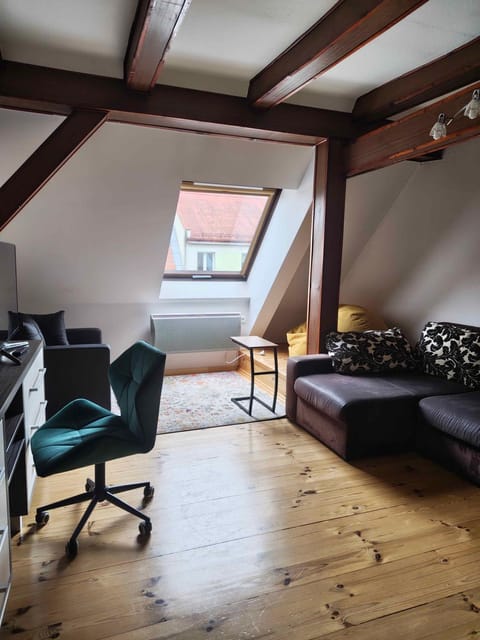 Bed, Living room, Photo of the whole room