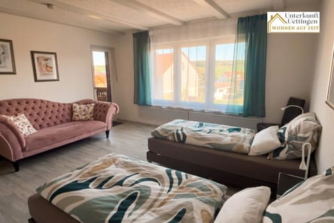 Photo of the whole room, Bedroom