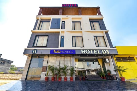 Property building, Facade/entrance