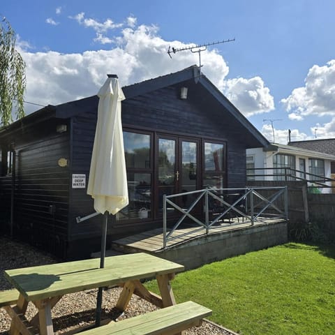 Property building, Garden, Garden, Garden view, River view