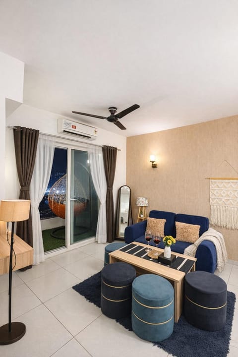 Living room, Photo of the whole room, Seating area