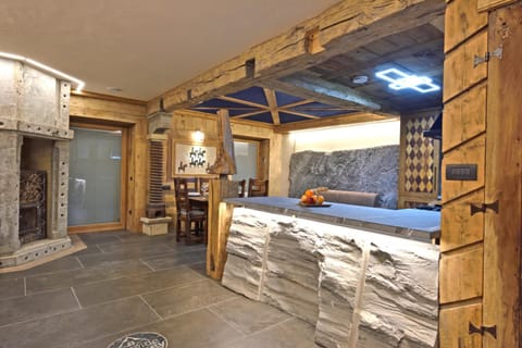 Property building, Lounge or bar
