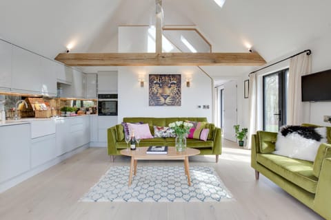 Kitchen or kitchenette, Seating area