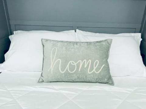 The Luxe Studio Bed and Breakfast in North Miami Beach