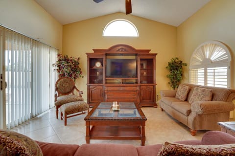 Less Than 1 Mi to Courses! Quiet Golfers Gem in Sun Lakes House in Sun Lakes