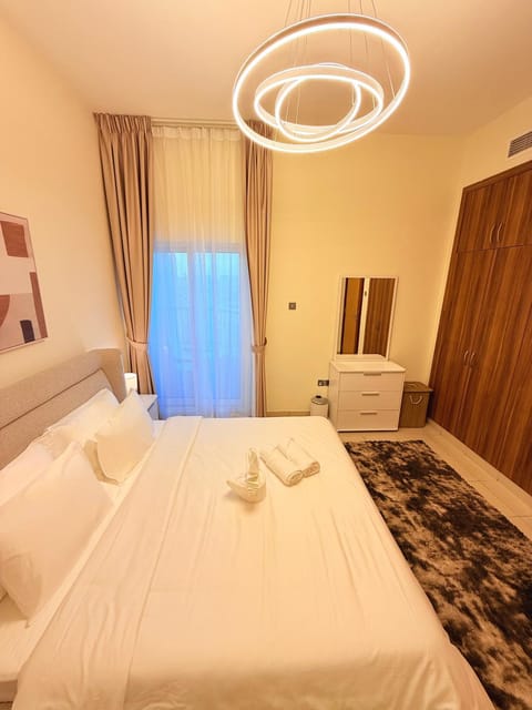 Elegant 2 BHK Apartment in Dubai near Airport Apartment in Al Sharjah