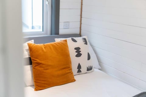 Westwind Pod Apartment in Fort William