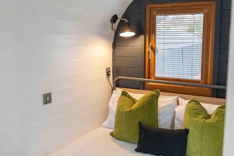 The Oaks Studio Pod Apartment in Fort William
