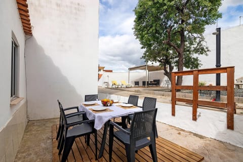 Property building, Balcony/Terrace