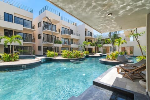 Pool view, Swimming pool, Swimming pool