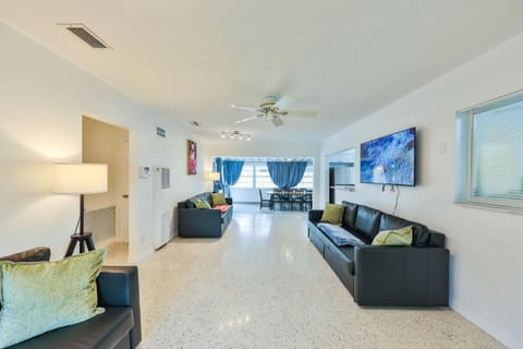Quiet family vacation minutes from Airport House in Lauderdale Isles