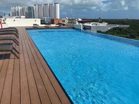 Pool view, Swimming pool