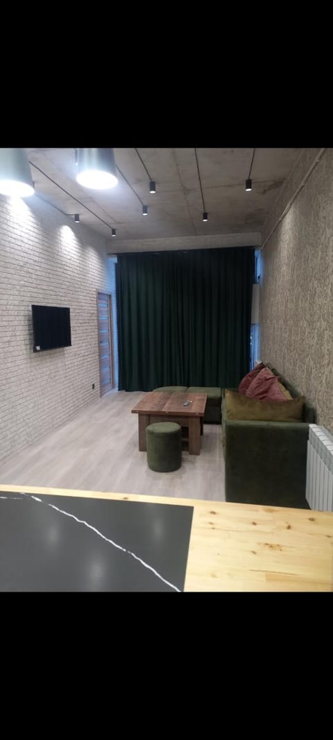 Communal lounge/ TV room, TV and multimedia, Living room, Seating area, Evening entertainment