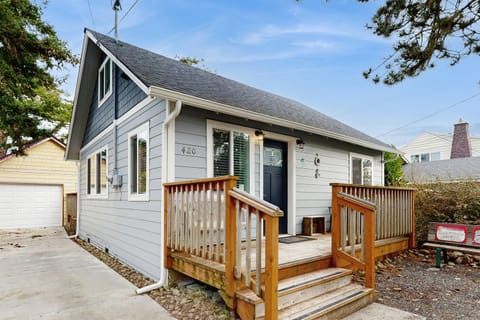 Beach Hut House in Seaside