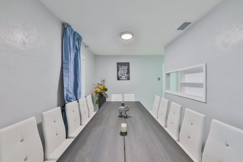 Hard Rock Family House House in Hollywood