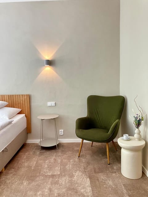 Bed, Seating area, Bedroom
