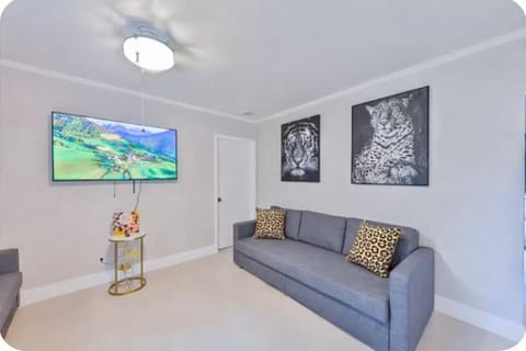 Cruise Family house STR-1761 House in Dania Beach