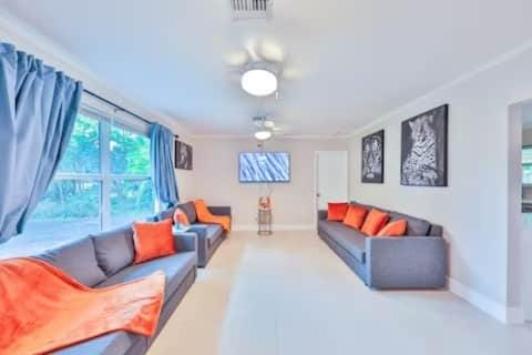 Cruise Family house STR-1761 House in Dania Beach