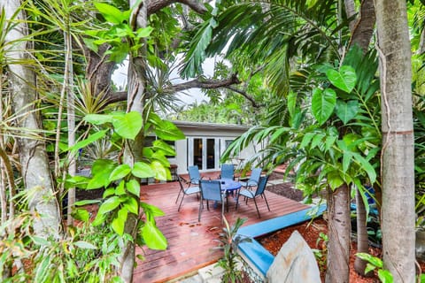 Garden botanical Villa with jacuzzi House in Hollywood