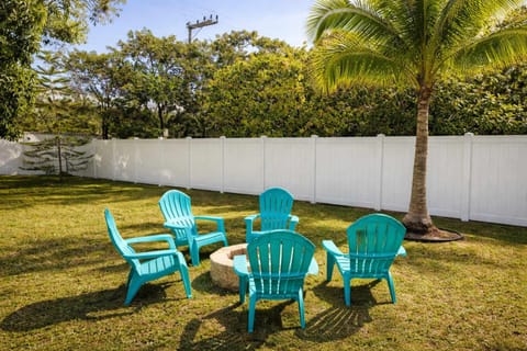 Jungle Happiness Villa STR-2651 House in Hollywood