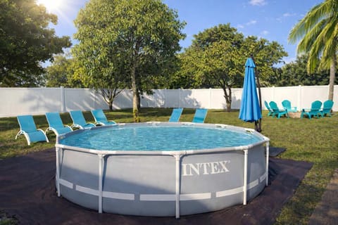 Jungle Happiness Villa STR-2651 House in Hollywood