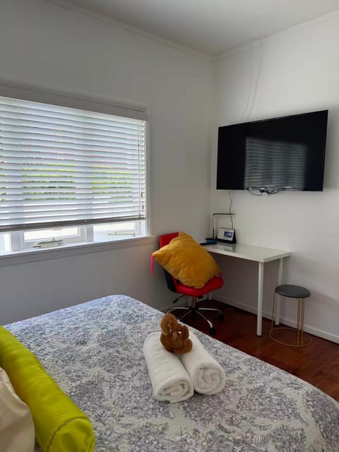 Irina's bnb Bed and Breakfast in Auckland